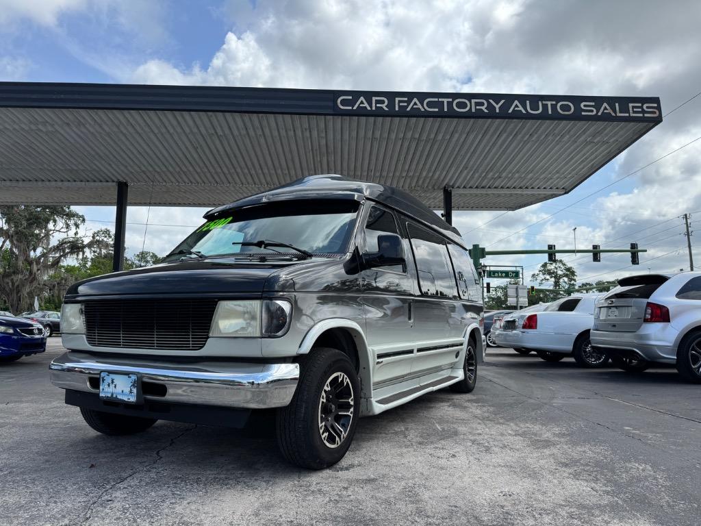2004 Ford Econoline Van Commercial