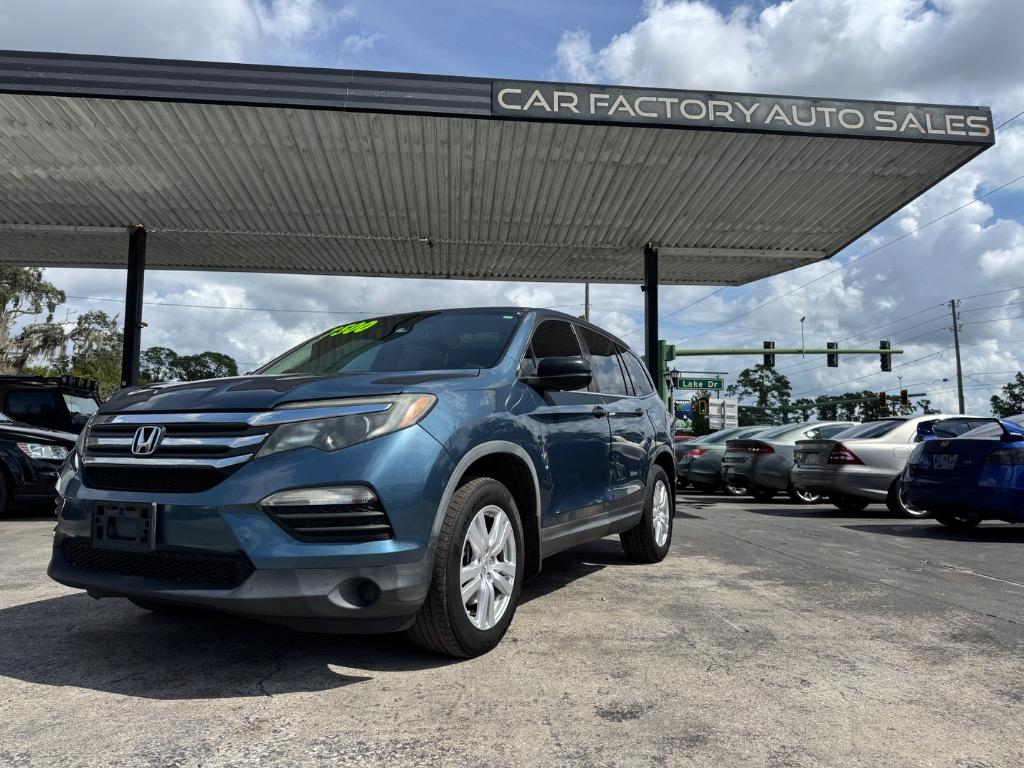 2017 Honda Pilot LX's photo