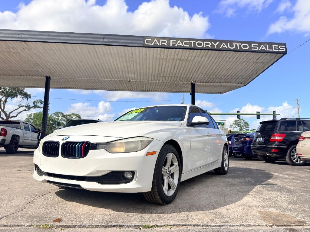 2014 BMW 3 Series 320i Sedan's photo