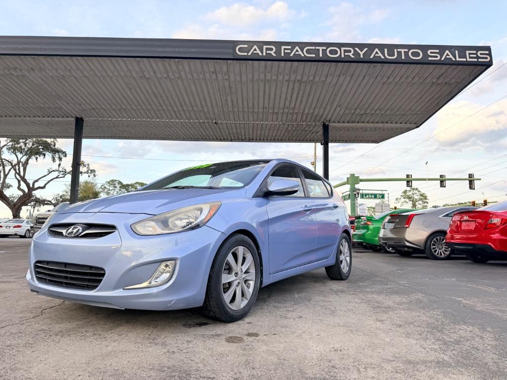 2013 Hyundai Accent SE