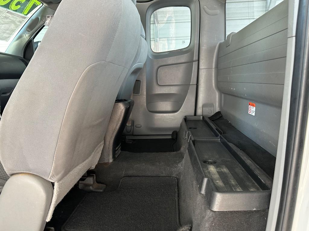 2015 Toyota Tacoma Base - Photo 18